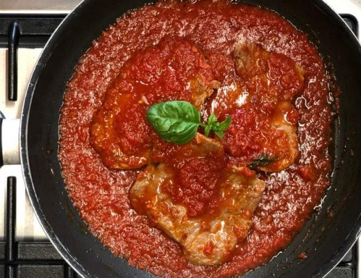 fettine di carne con pomodoro