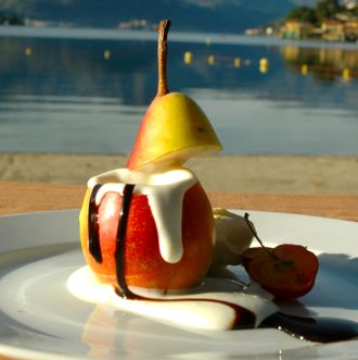Pera Ripieni pera ripiena di mascarpone e gorgonzola dolce, zucchero e cioccolato ...