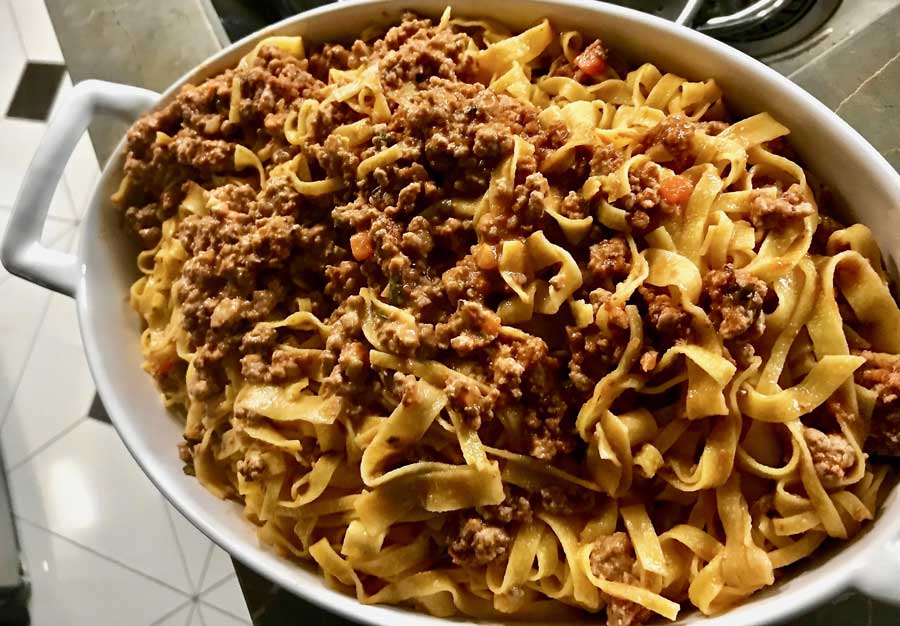 ragu-tagliatelle